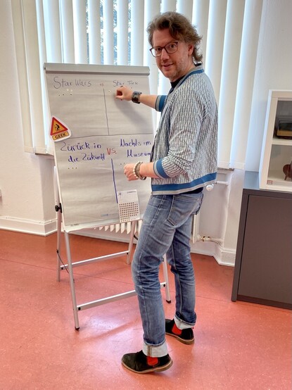 David J. Becher in der Zentralbibliothek 