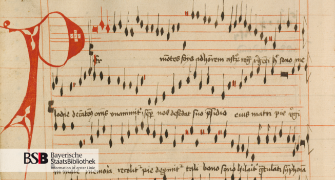 Ausschnitt aus einem Seite des Codex St. Emmeram mit Initiale P und Noten.