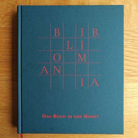 foto des buches "bibliomania – das buch in der kunst"