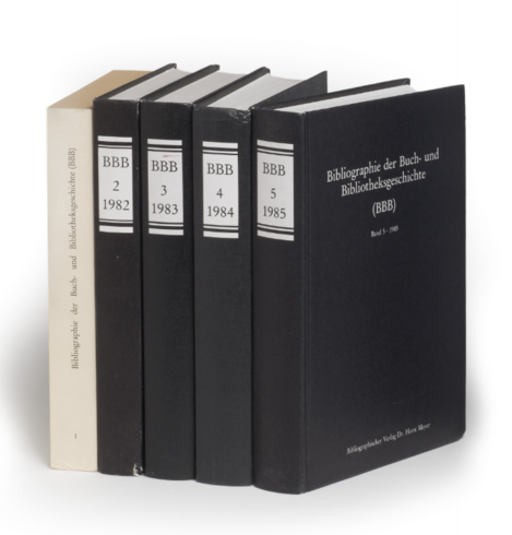Foto: Robin Halwas. URL: https://www.robinhalwas.com/000649-meyer-bibliographie-der-buch-und-bibliotheksgeschichte-bbb [04.04.2024]