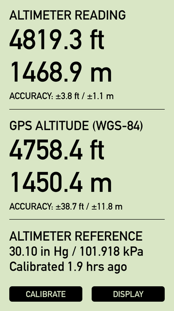 iOS Screenshot: Barometric altitude and GPS altitude are displayed in large easy to read numbers, showing units of both feet and meters, and giving realtime accuracy estimates from the hardware. At bottom are calibration and display mode buttons.