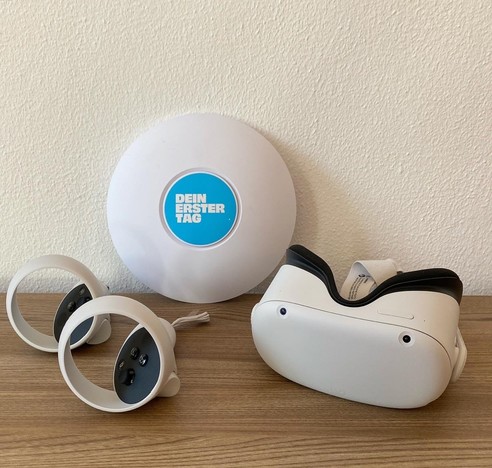 VR-Brillen mit Controller und BerUFO 