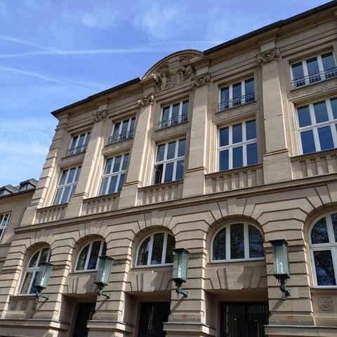 foto des gebäudes der TH köln an der claudiusstraße